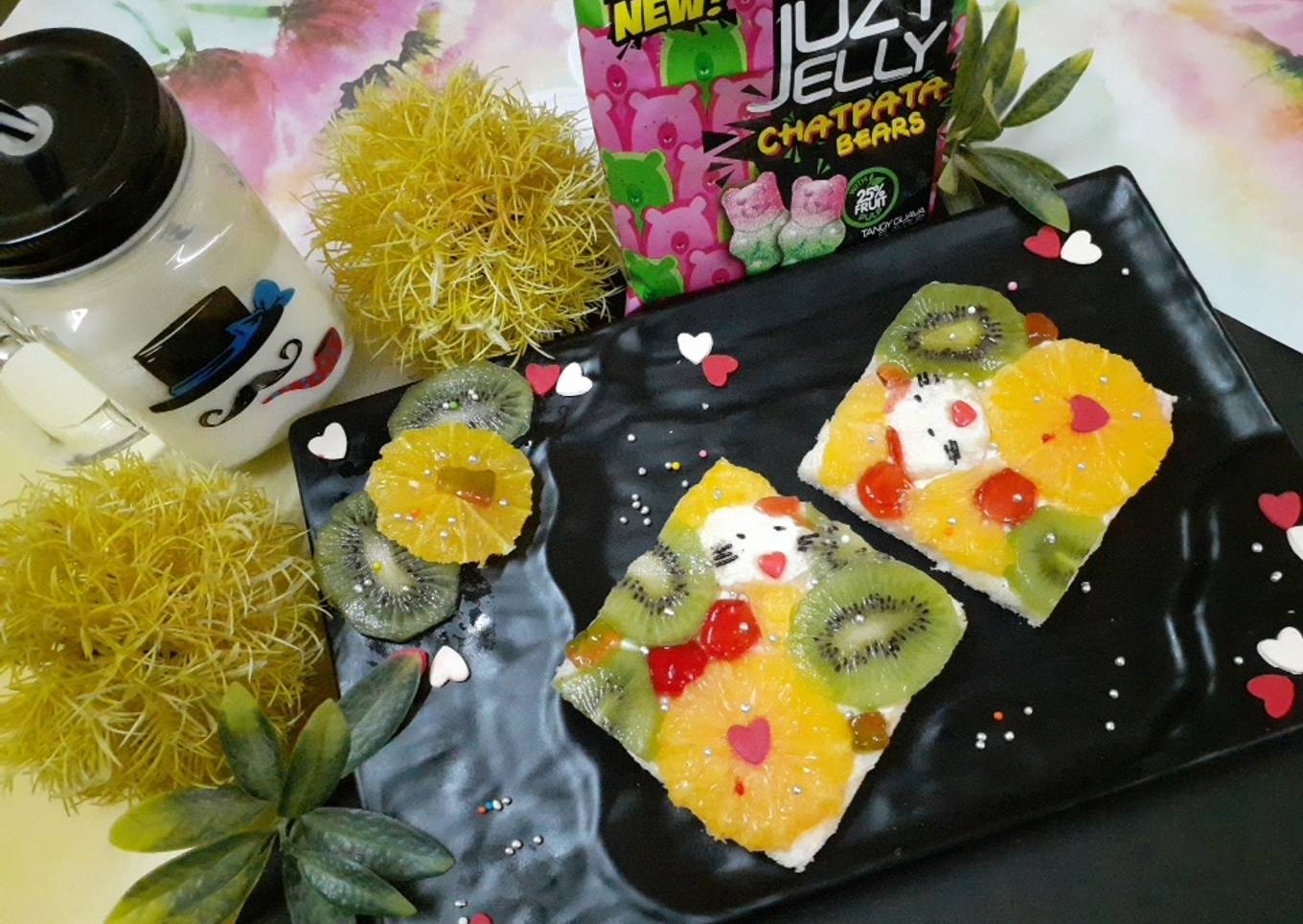 Creamy fruity open sandwich