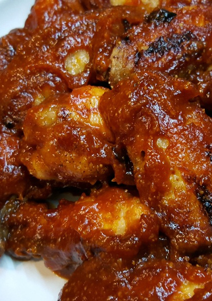 Una foto de Alitas de pollo a la barbacoa picante
