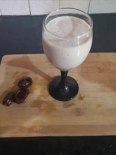 A picture of Banana and date shake.
