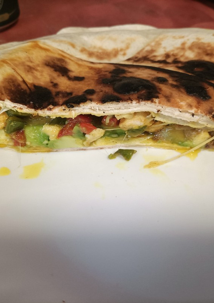 Una foto de Wrap de pollo con verduras