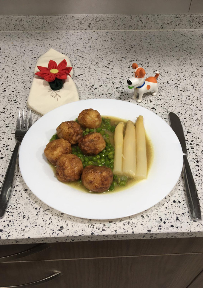 Una foto de Albóndigas de merluza