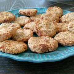 A picture of High fiber oats and yogurt cookies.