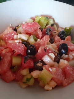 Una foto de 🥗Ensalada de sandía 🍉y queso Feta 🧀🇬🇷