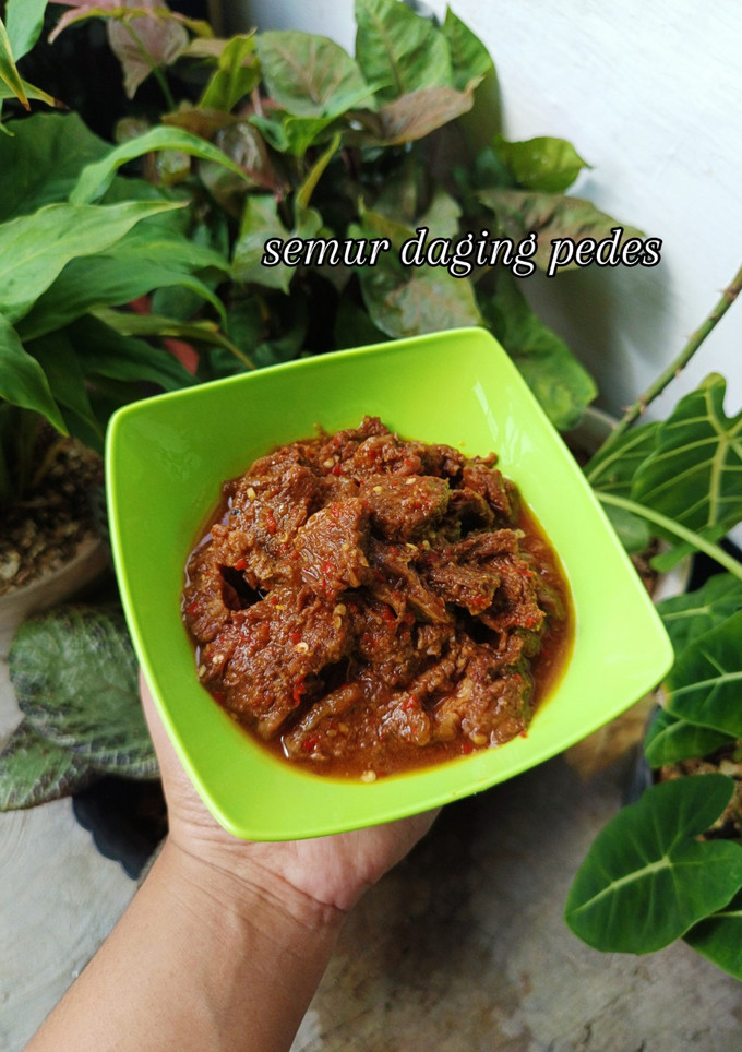 Foto resep Semur Daging Pedes