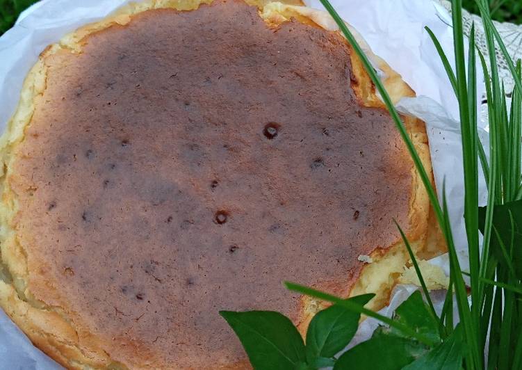 Langkah Mudah untuk Menyiapkan Burnt Cheese Cake yang Lezat Sekali
