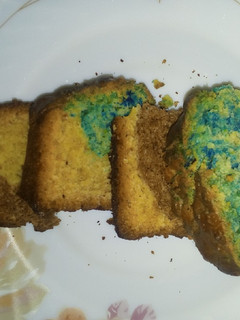 A picture of Eggless lemon flavoured marble cake.