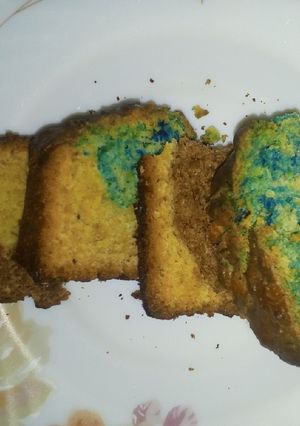 A picture of Eggless lemon flavoured marble cake.