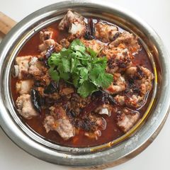 A picture of Steam pork ribs szechuan style.