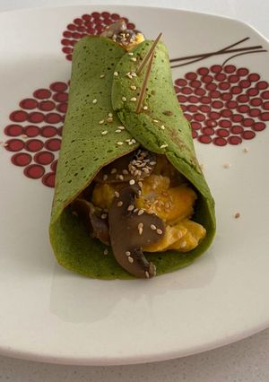 Una foto de Crepes de espinaca con huevo