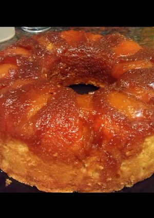 Una foto de Torta invertida de peras