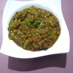 A picture of Green brinjal,gongura(sour leaves) curry.