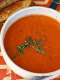 Sopa de Tomate y Albahaca