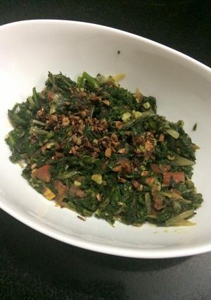 A picture of Lasooni Palak.