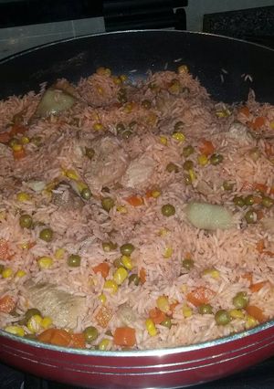 Una foto de Pulpa y costillas de cerdo con arroz