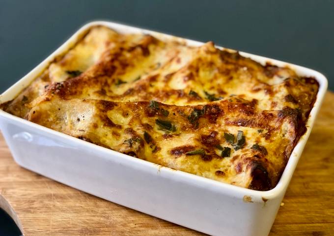 How to Prepare Homemade Pork and Mushroom Lasagna Bake