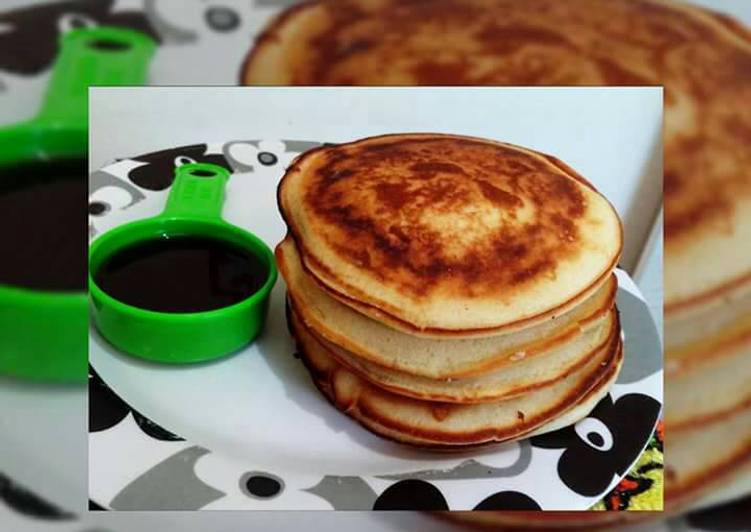 Panqueca americana de baunilha com mel