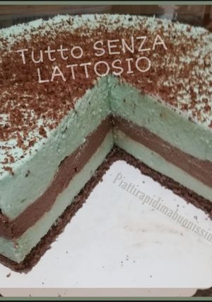 Foto di Cheesecake menta&cioccolato con base di pan di Spagna