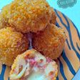 Macaroni Cheese Ball