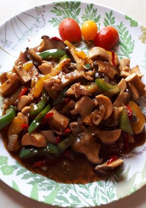 Foto resep Tumis king oyster mushroom dengan paprika