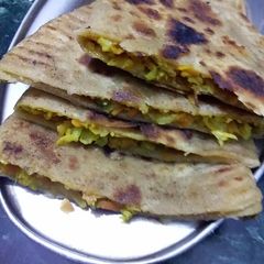 A picture of Pizza paratha.