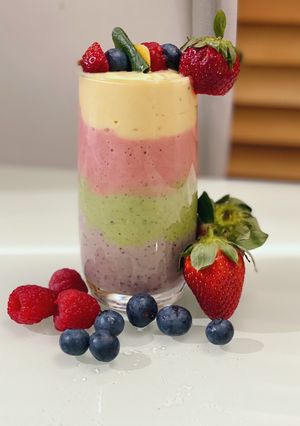 A picture of Colourful Smoothie Glass.