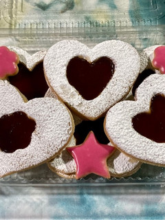 Una foto de Galletas rellenas de mermelada