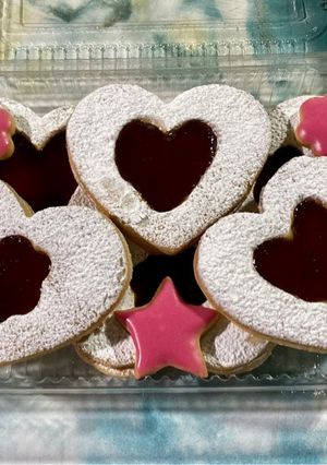 Una foto de Galletas rellenas de mermelada