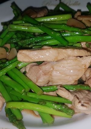รูปของ หน่อไม้ฝรั่งผัดหมู