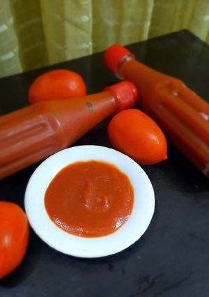 A picture of Tomato Ketchup.