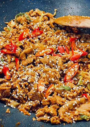 รูปของ หมูผัดโคชูจัง (Stir fried pork gochujang)