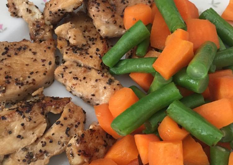 Langkah Mudah untuk Menyiapkan Grilled Chicken with vegie yang Menggugah Selera