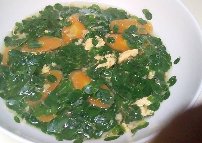 Bagaimana Menyiapkan Sayur kelor bening telor wortel ? yang Sempurna