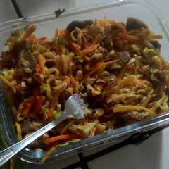 A picture of Bakmi goreng maknyus.