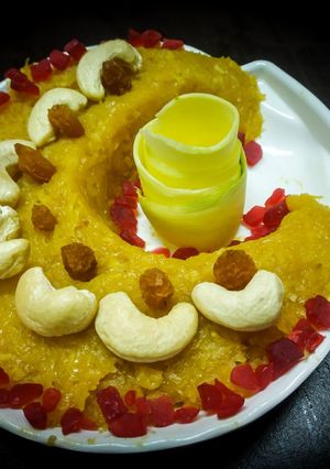 A picture of Aam halwa.