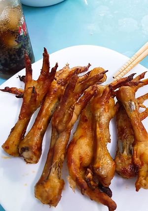 Hình của món Chân gà nướng.