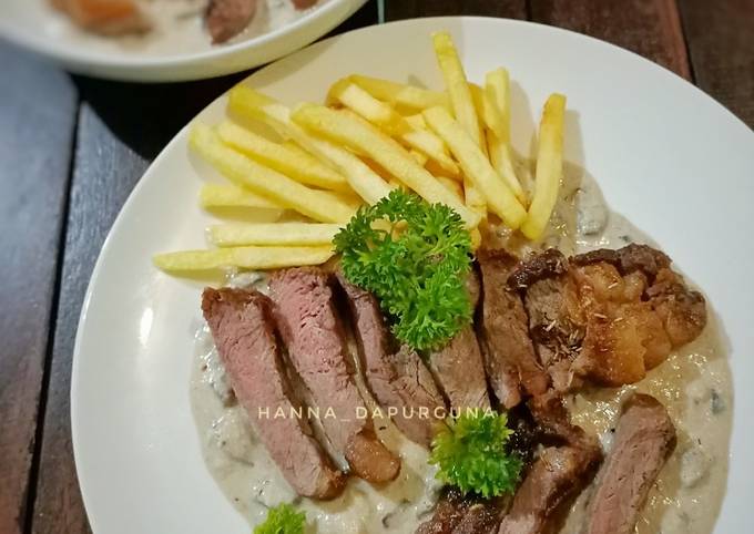 Sirloin Steak with mushroom sauce