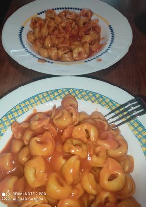 Una foto de Tortellini de carne