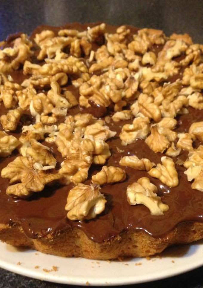 Una foto de Tarta con chocolate, dulce de leche y nuez