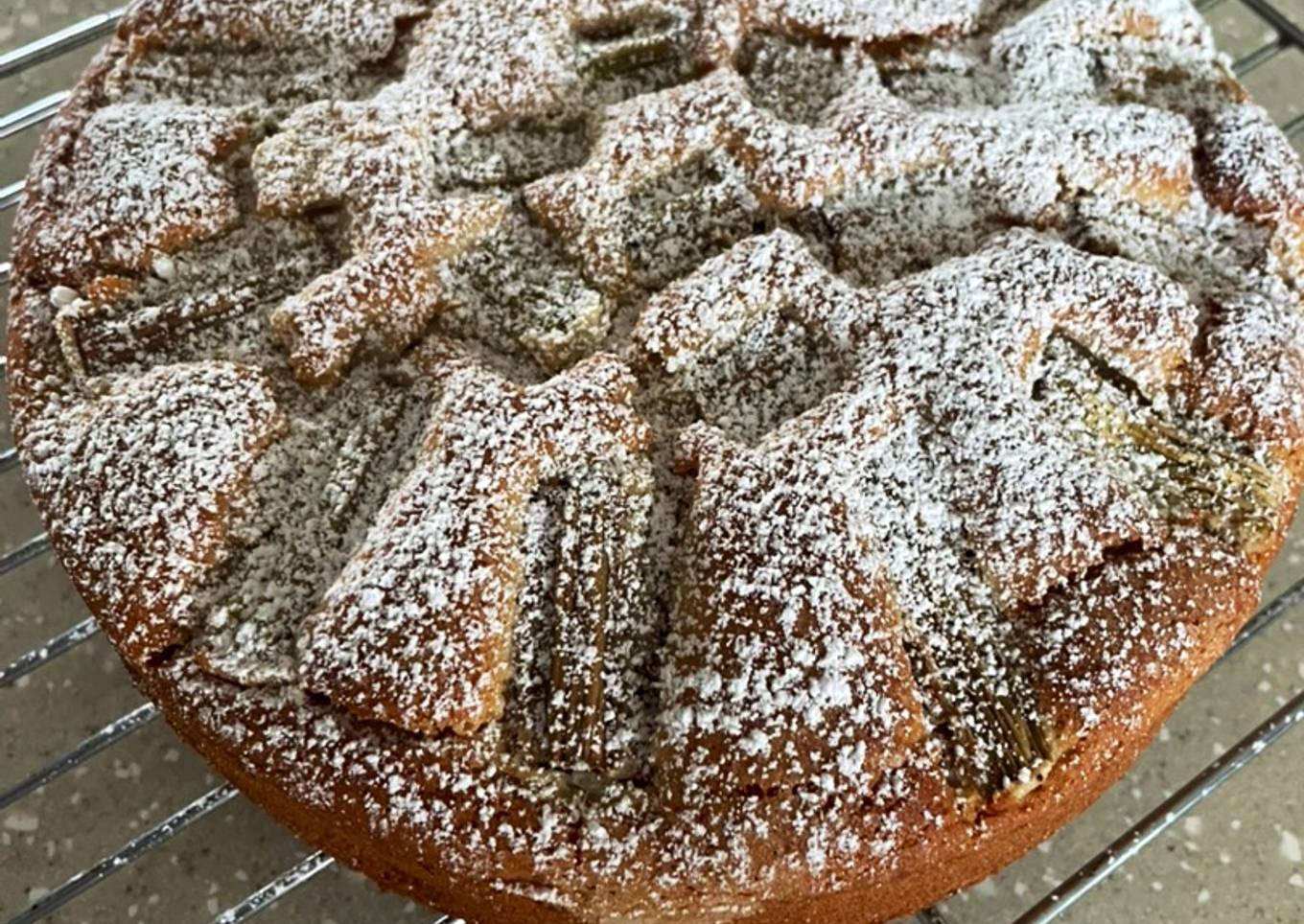 Banana & Rhubarb Cake (allergen free)
