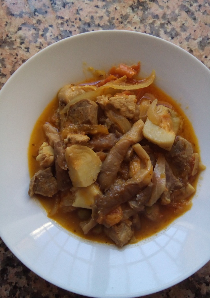 Una foto de Carne en salsa con setas y champiñones