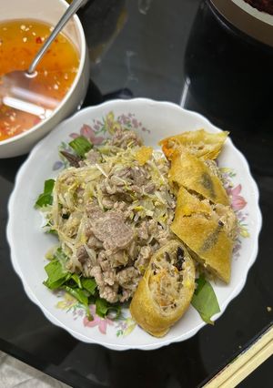 Hình của món Bún thịt xào.