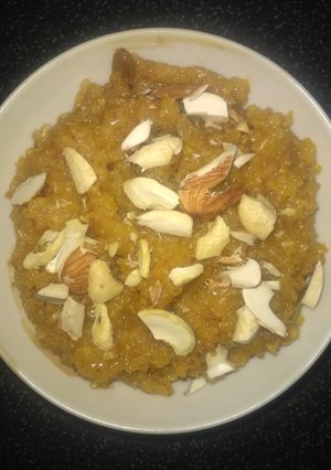 A picture of Instant mung daal halwa.