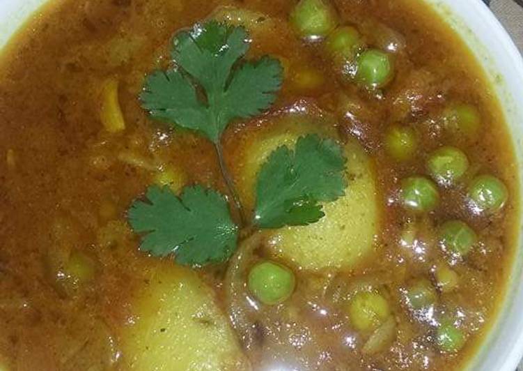 You Do Not Have To Be A Pro Chef To Start Potato peas Curry
