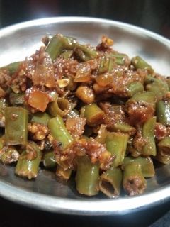फ्रेंच बीन्स (French beans recipe in marathi) रेसिपी चे मुख्य फोटो 