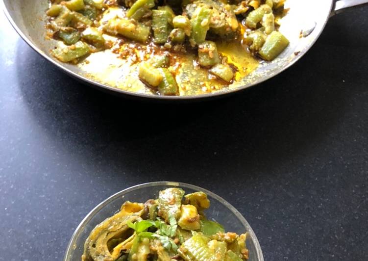 How to Prepare Super Quick Homemade Turiya patra sabji