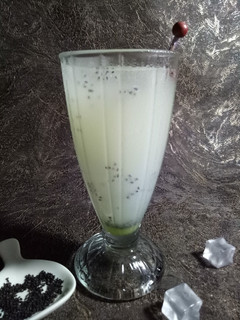 Foto resep Es Sirup Melon Selasih