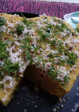 A picture of Besan Dhokla.