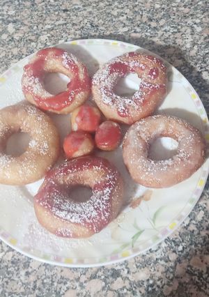 صورة لوصفة دونات بالمربى