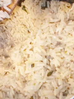 Una foto de Arroz sabroso y sueltito 🍚
