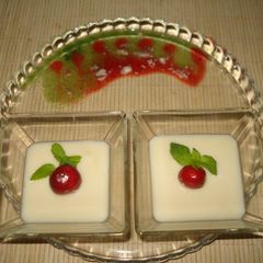 A picture of Panna cotta .